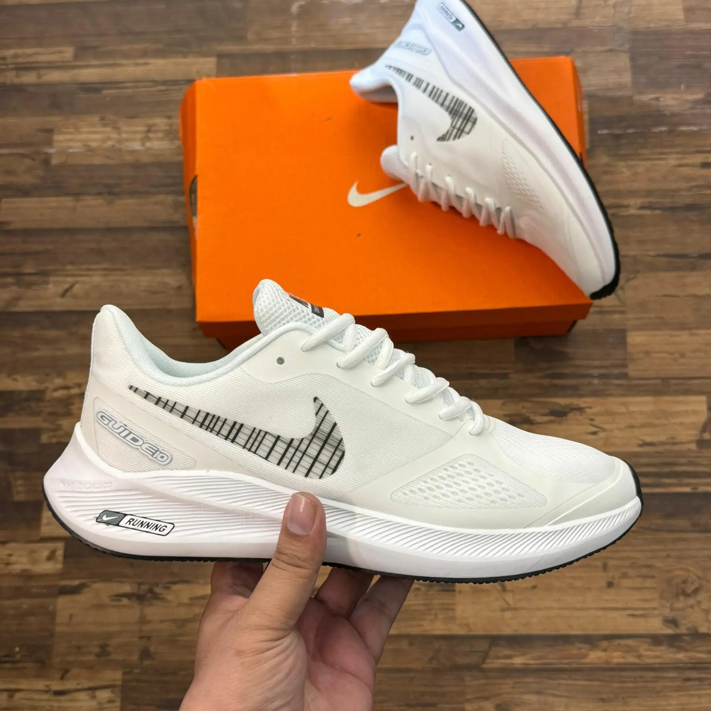 N GUIDE 10 - WHITE