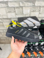 NEW SUPRSTR BLACK