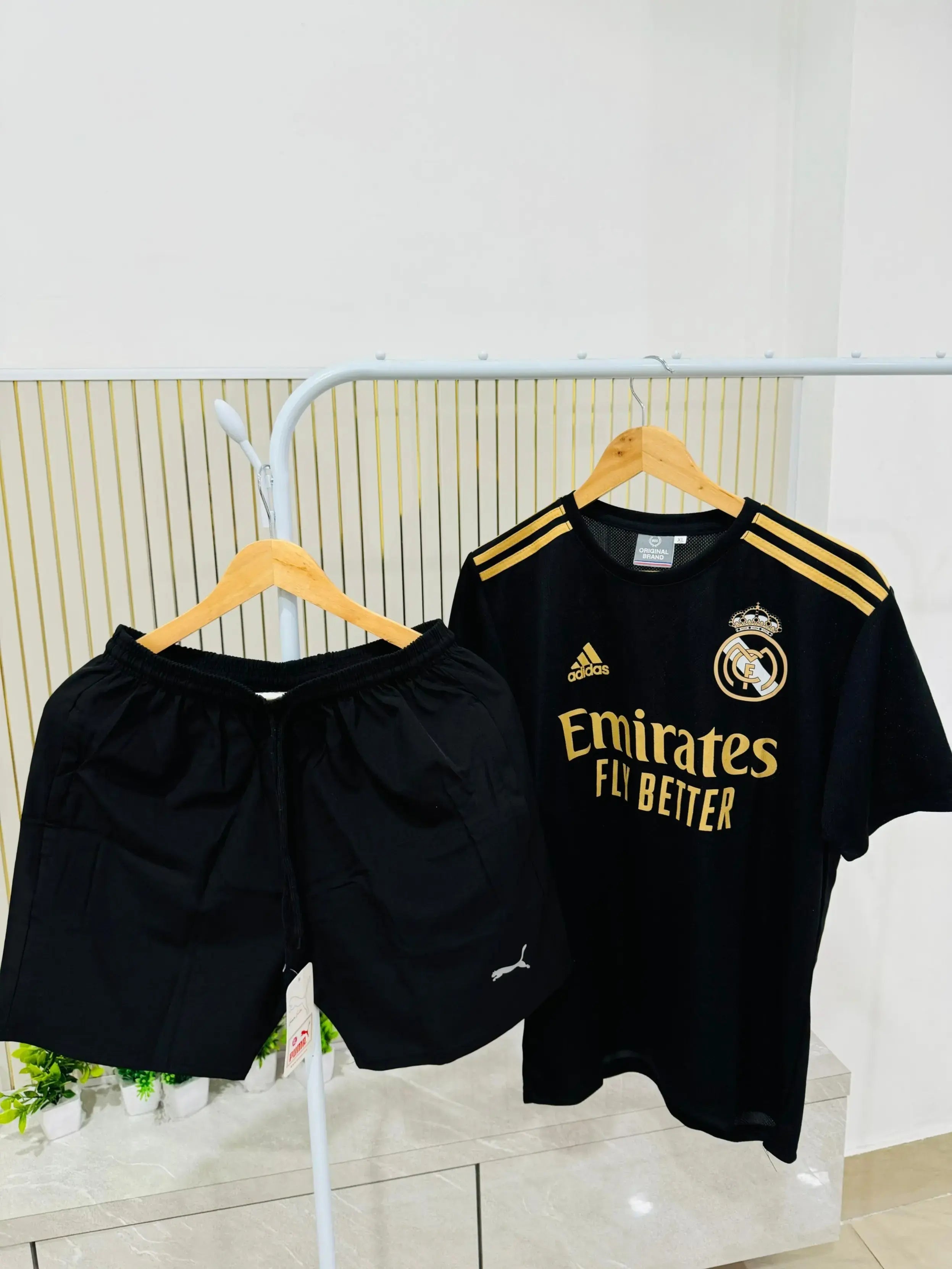 REAL MADRD BLACK JERSEY SET (SALE)