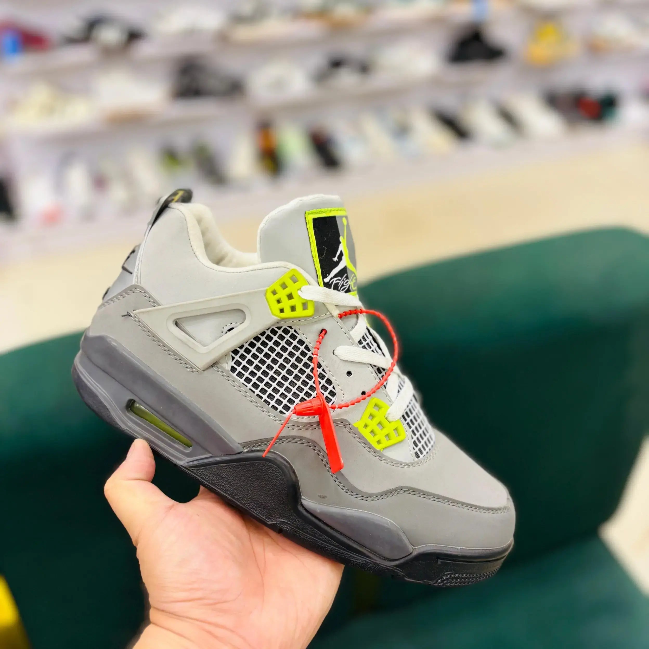 AirJ Retro4 SB GREY