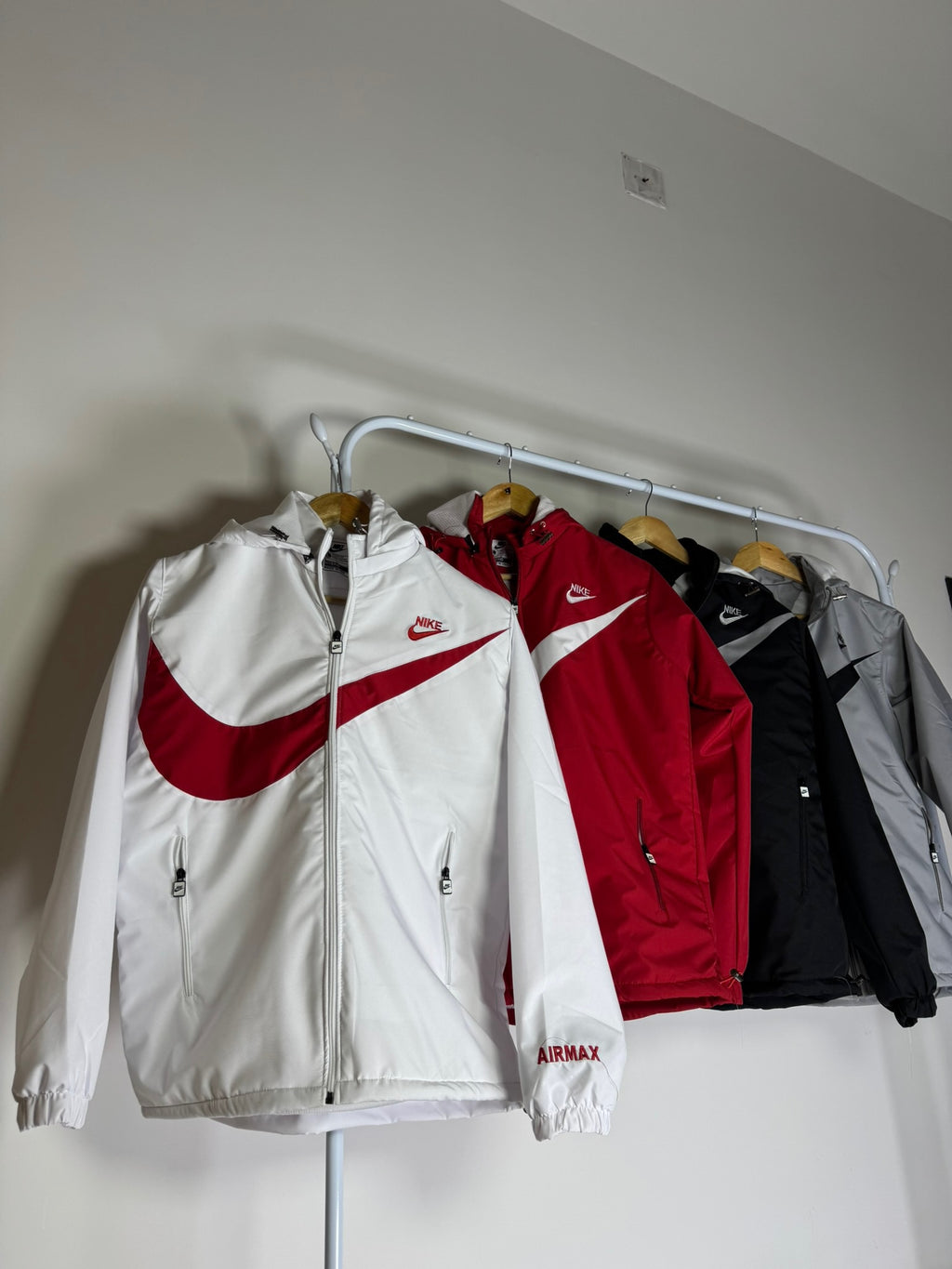 N SWOOSH 816