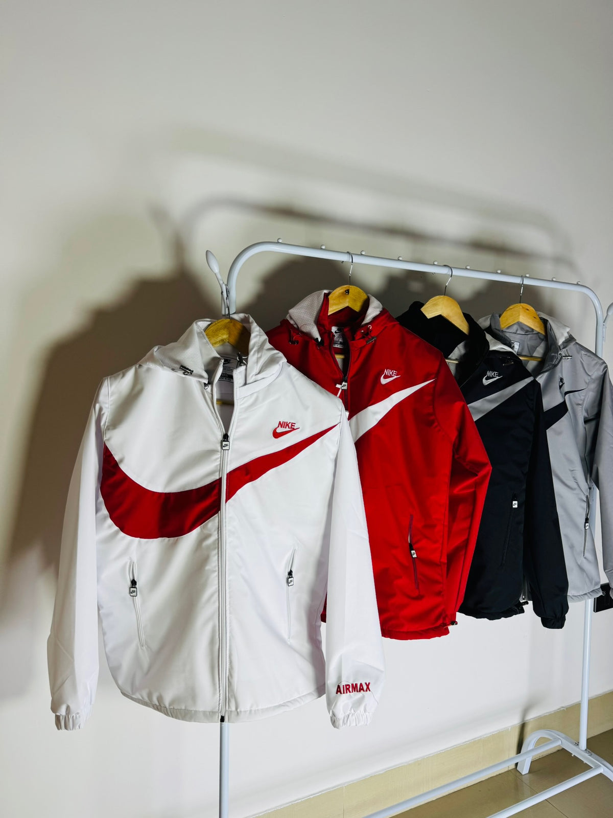 N SWOOSH 816