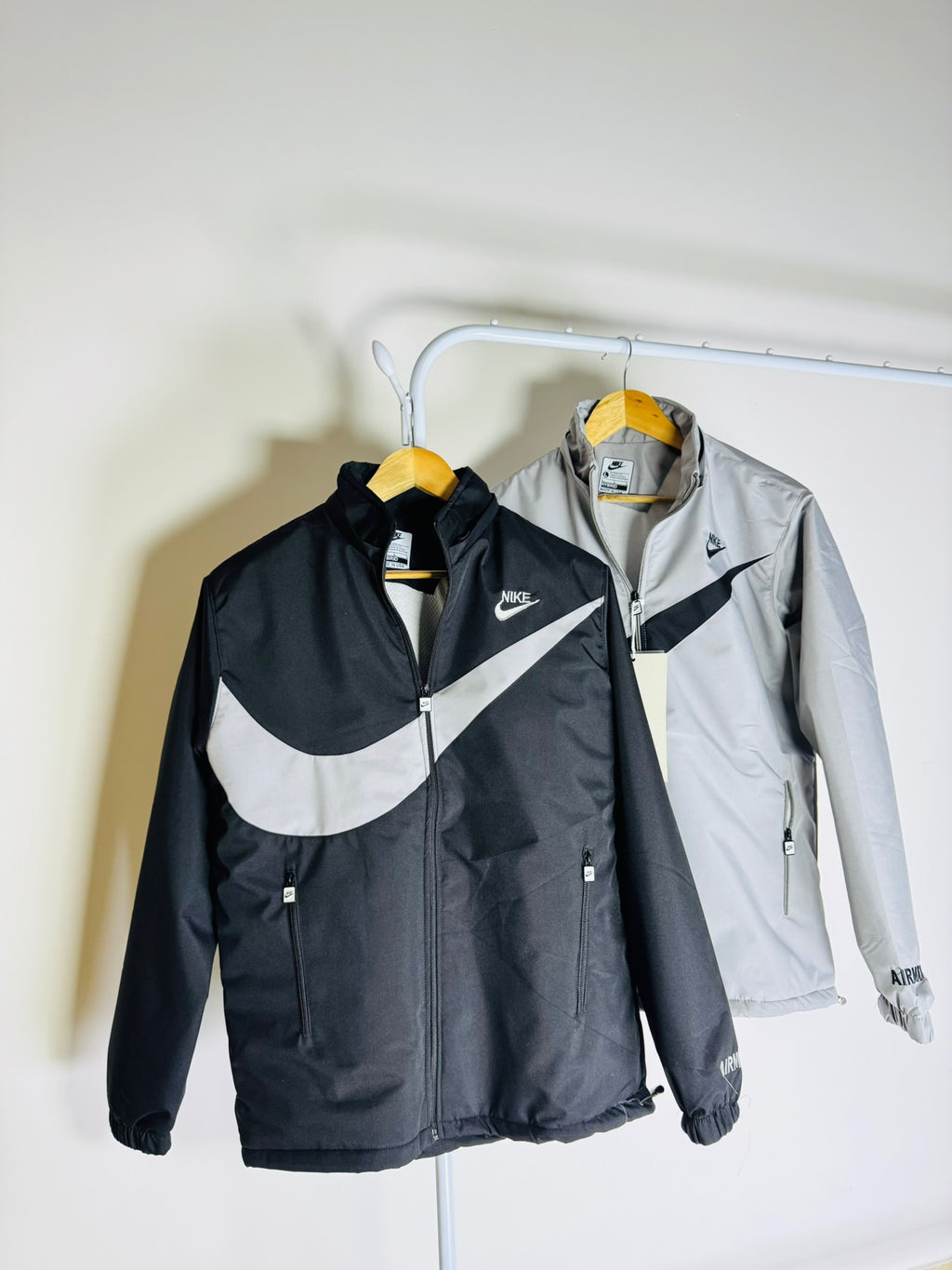 N SWOOSH 816