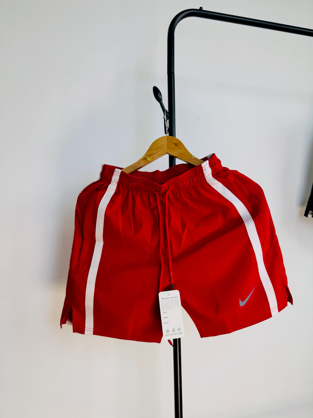 N STRIPE SHORTS