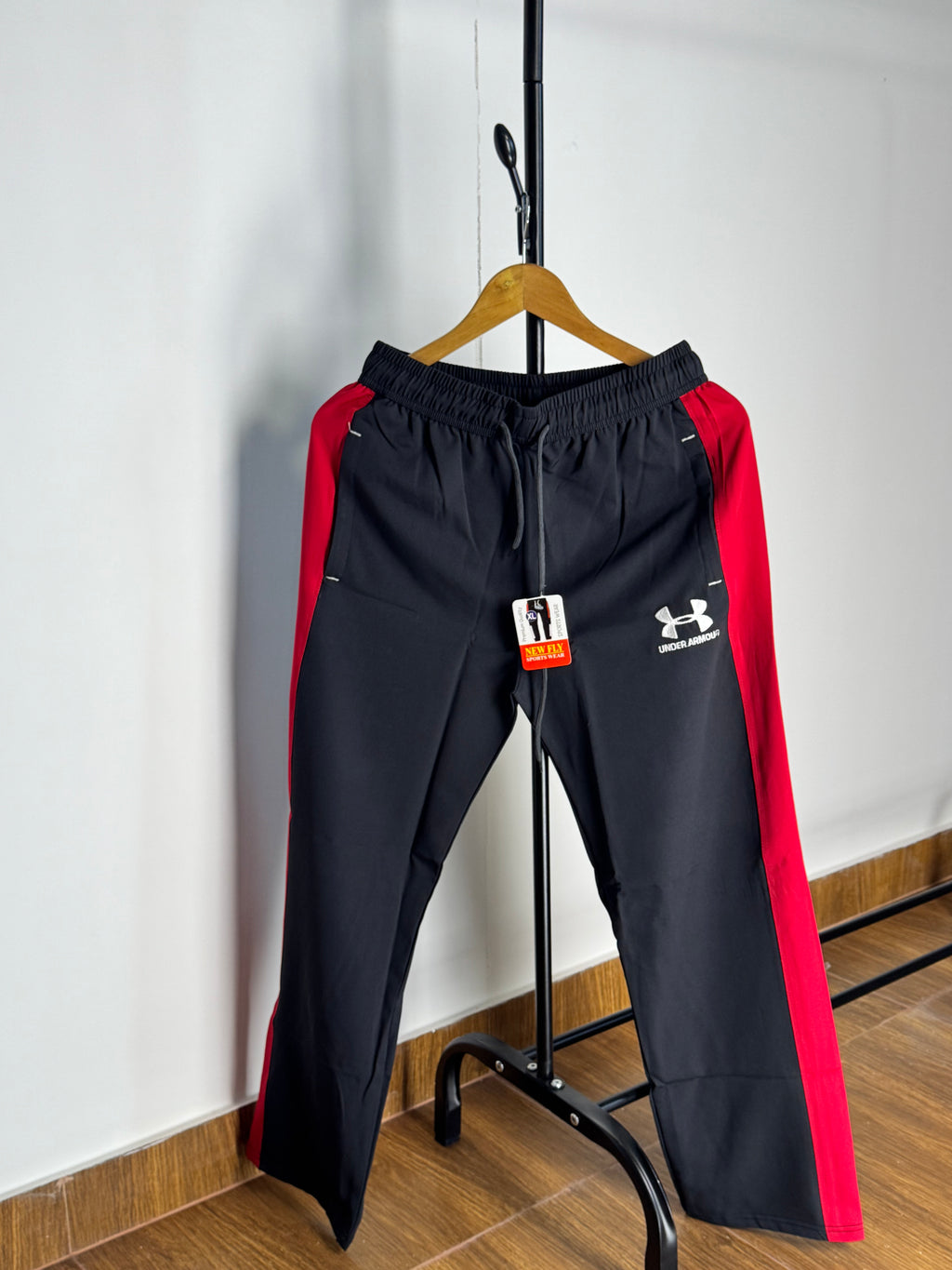 UA COMFY TRACKS