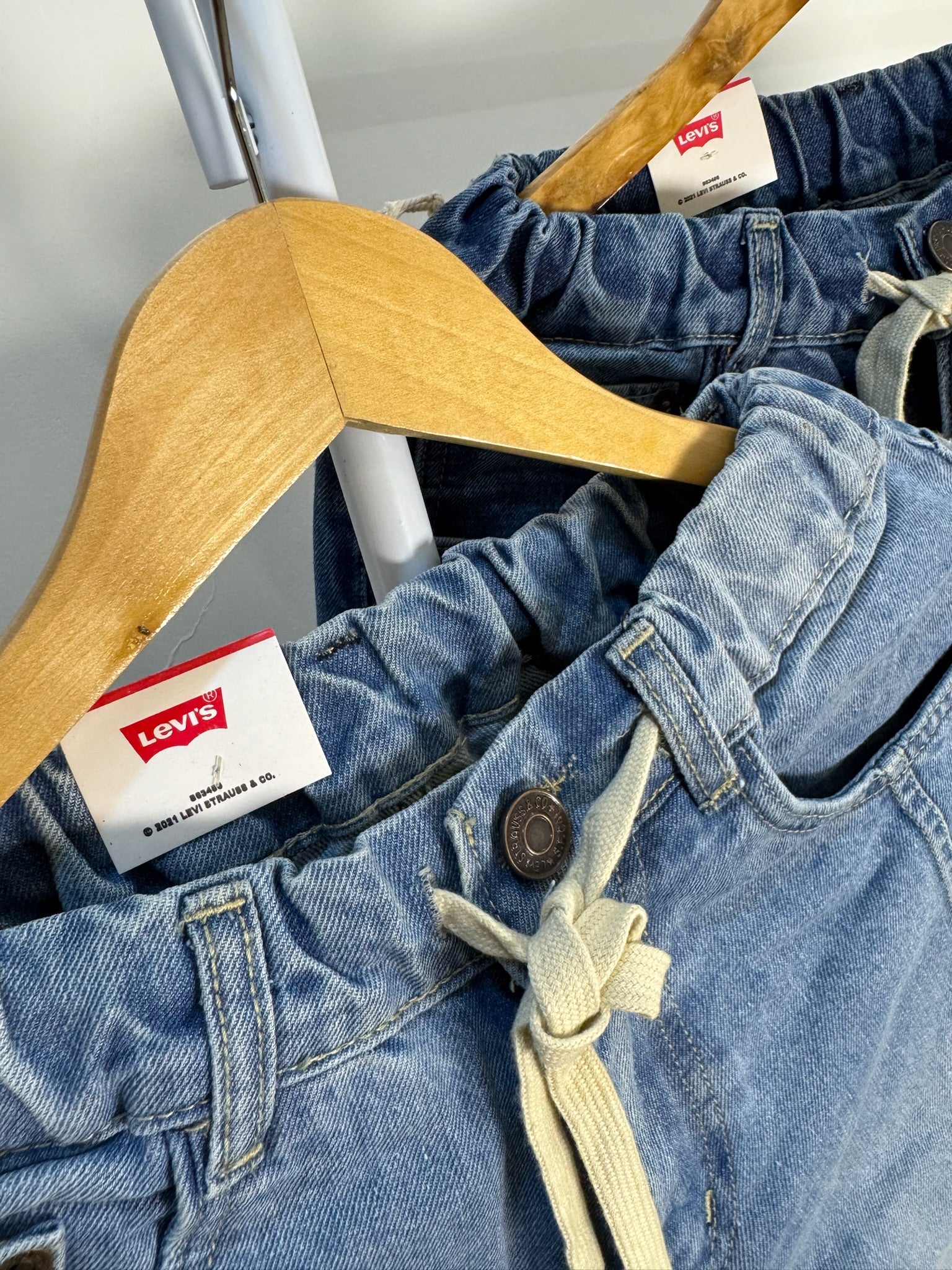 LEVI DENIM JOGGERS 7625