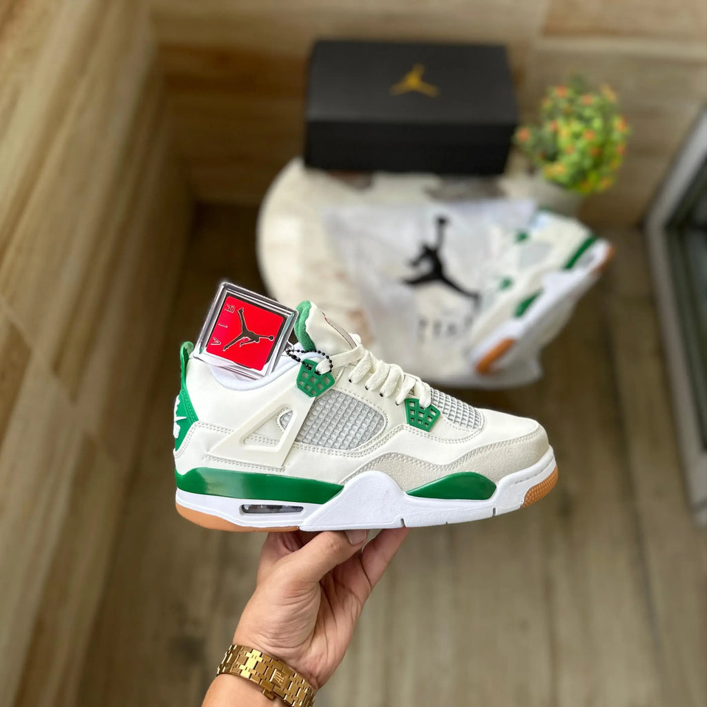 AirJ Rtro4 SB Pine Greeen