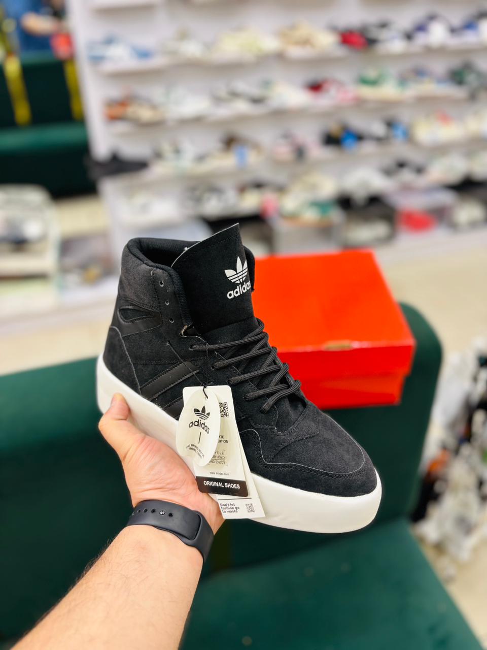 ADI FEAR OF GOD - BLACK