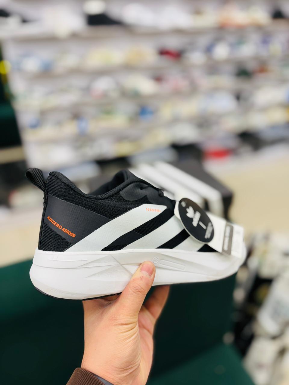 ADI TRAINER - BLACK WHITE