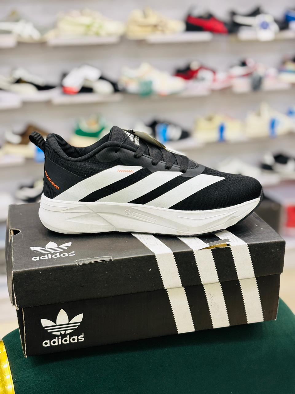 ADI TRAINER - BLACK WHITE