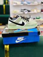 N DUNKK VIBRANT GREEN
