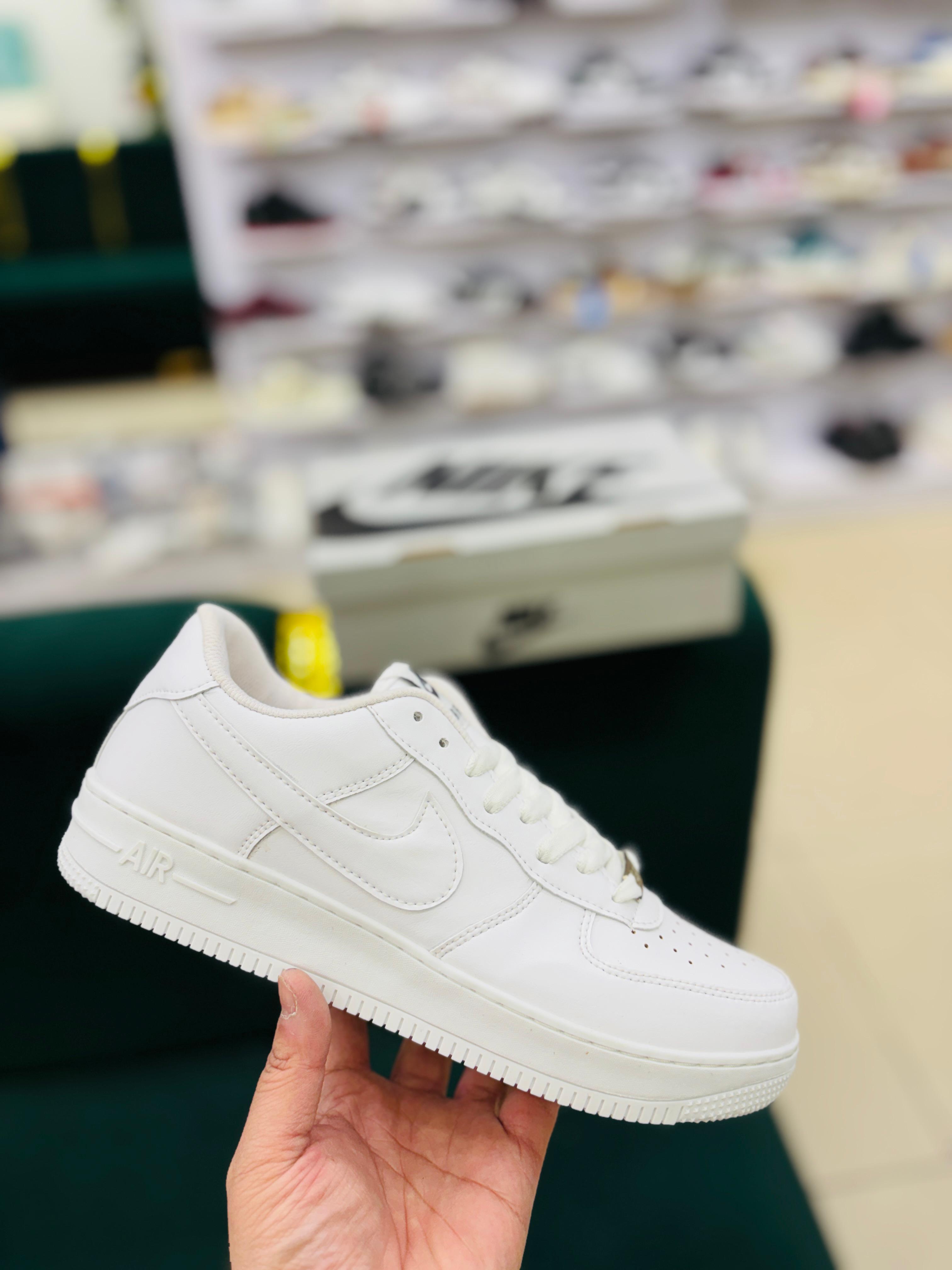 N AF1 WHITE