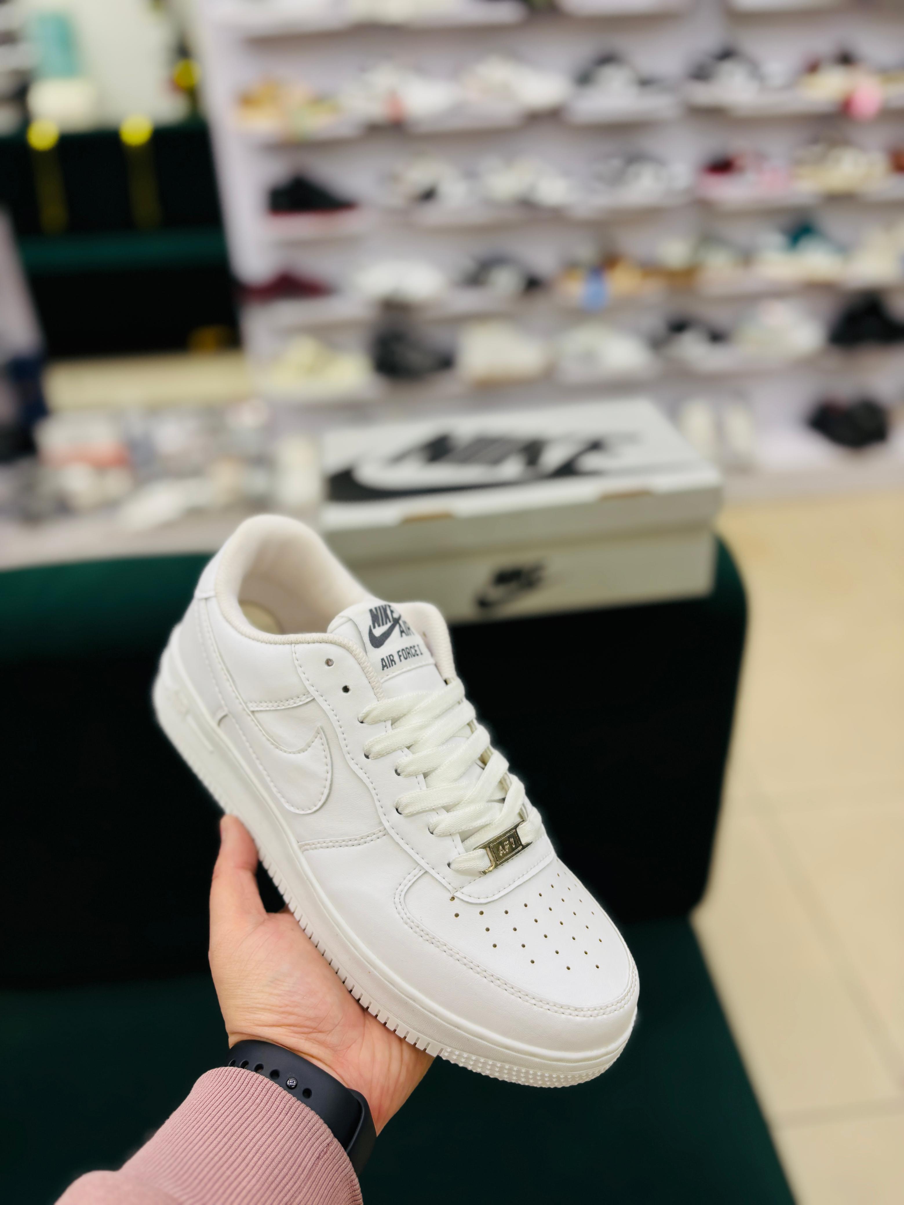 N AF1 WHITE