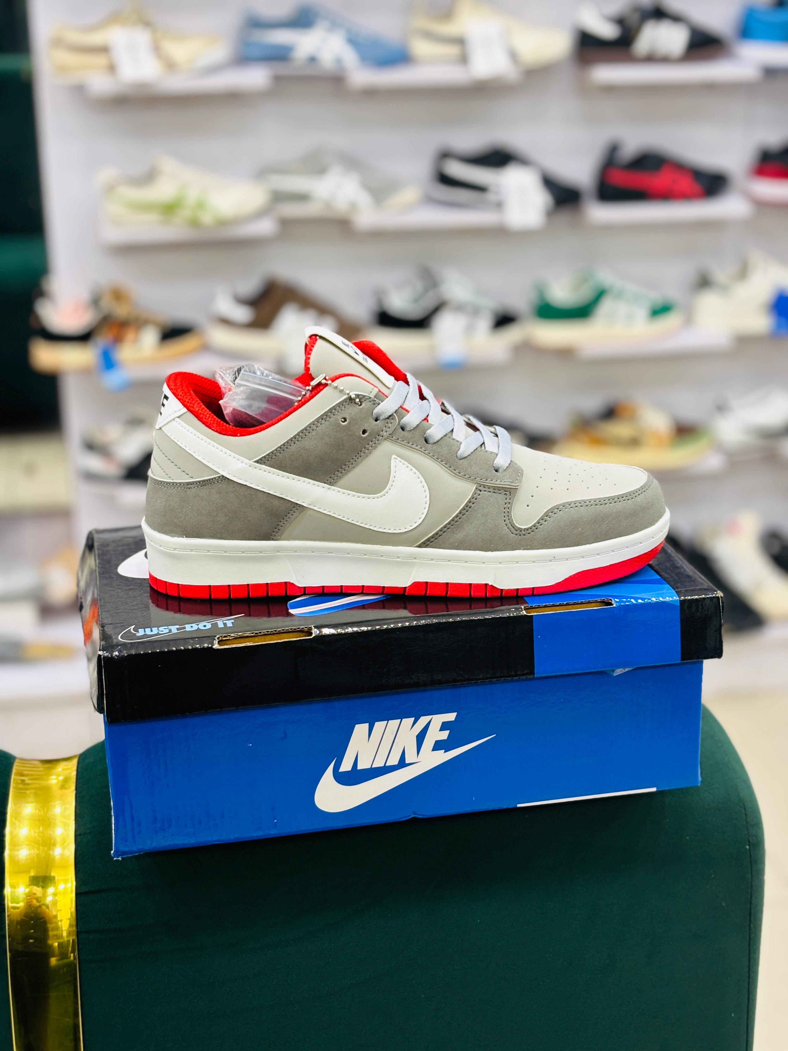 N DUNKK (GREY RED)