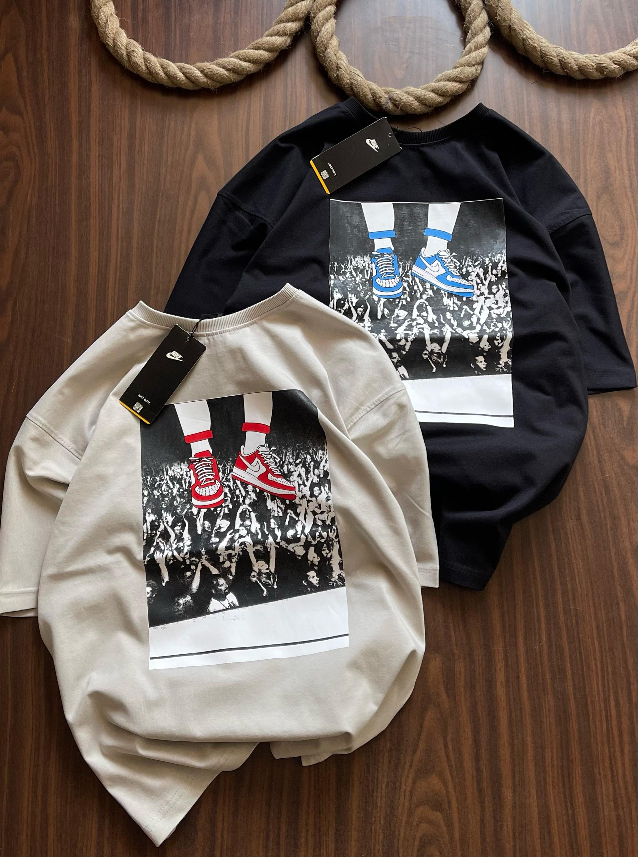 N SNEAKERHEAD ROUND TSHIRT 1811
