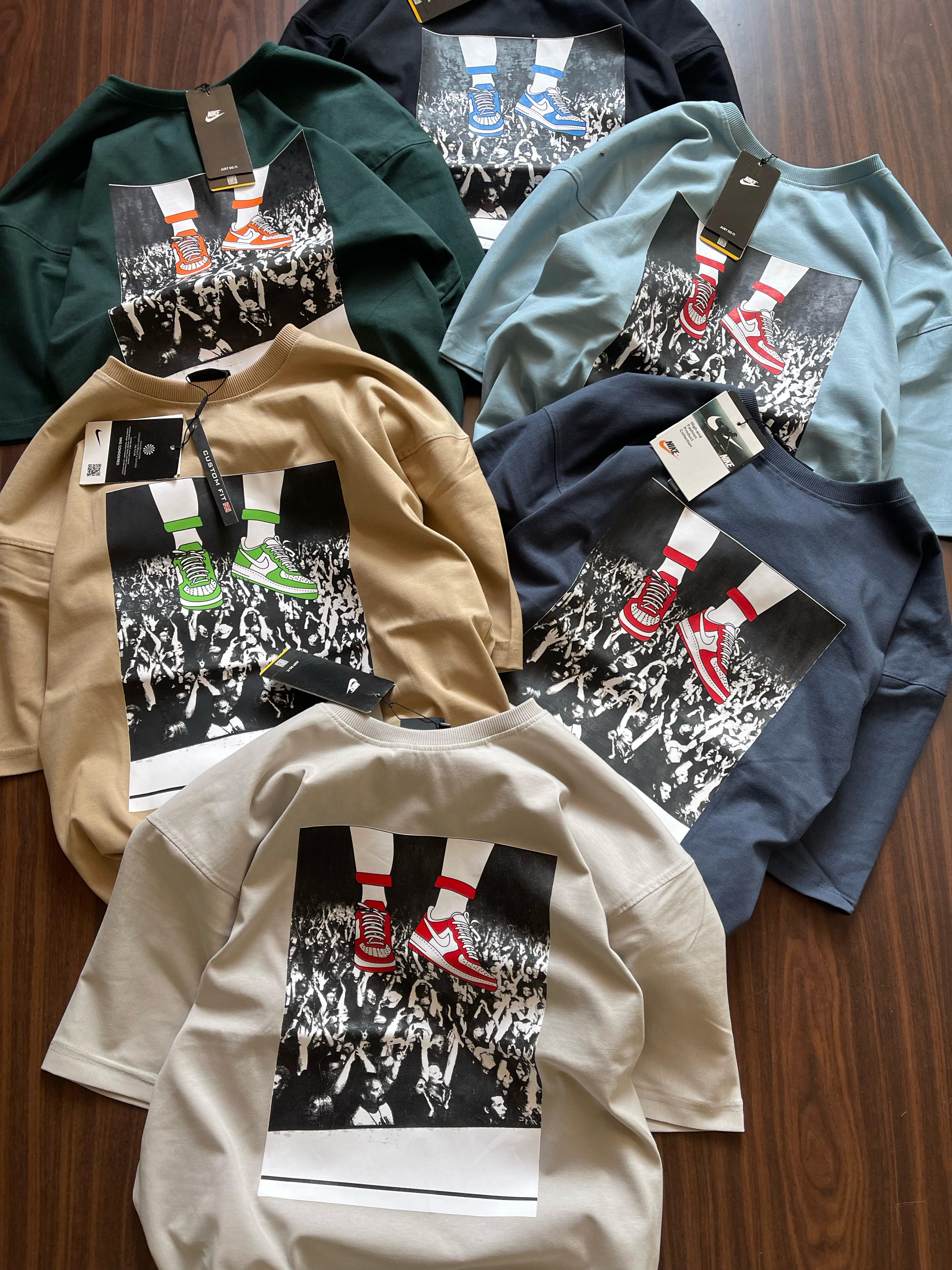 N SNEAKERHEAD ROUND TSHIRT 1811
