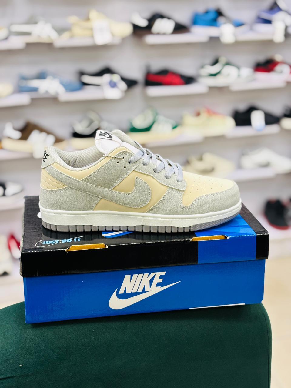 N DUNK BEIGE