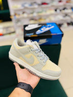N DUNK BEIGE