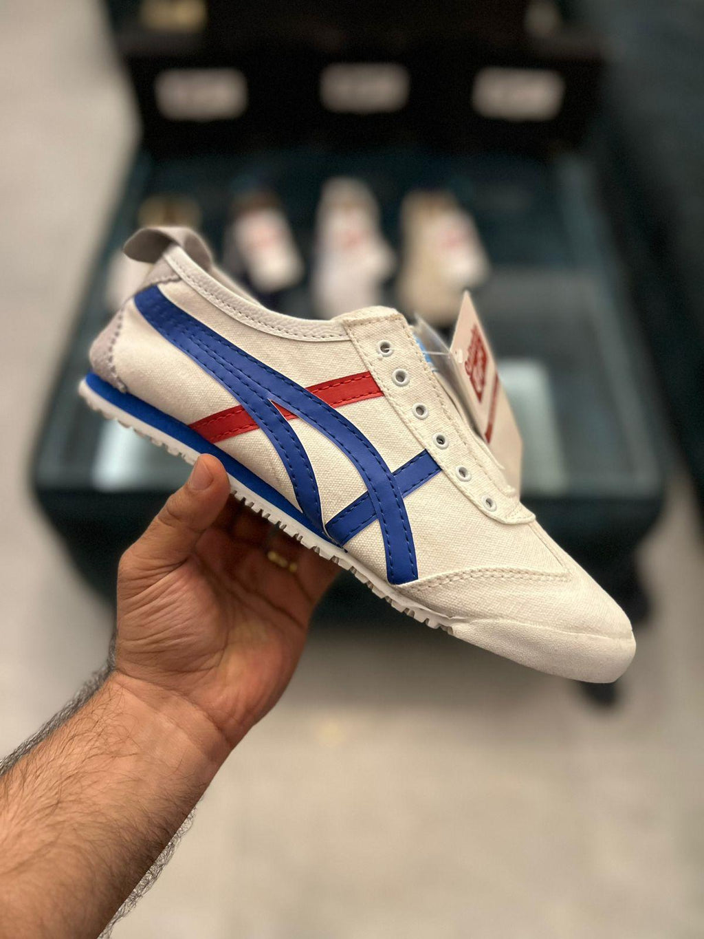 ONTSUKA SLIPON WHITE