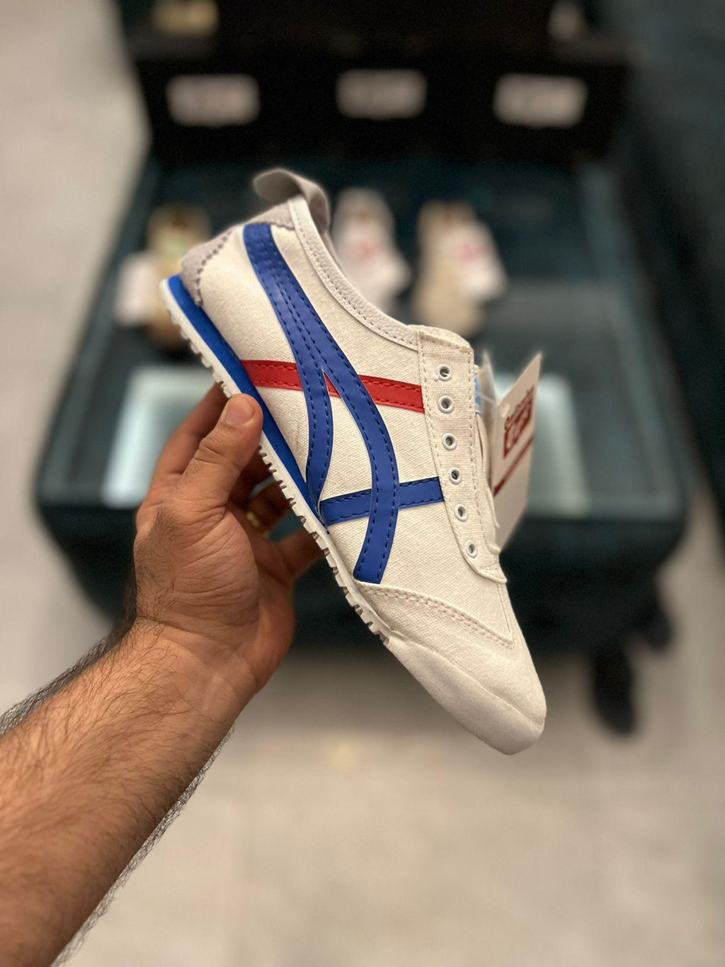ONTSUKA SLIPON WHITE