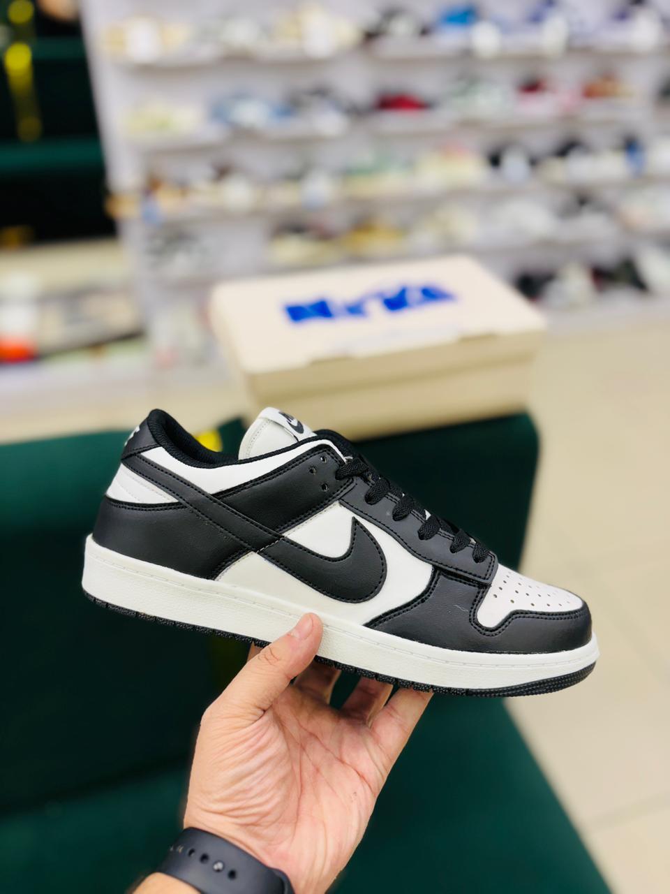 N DUNKK (BLACK)
