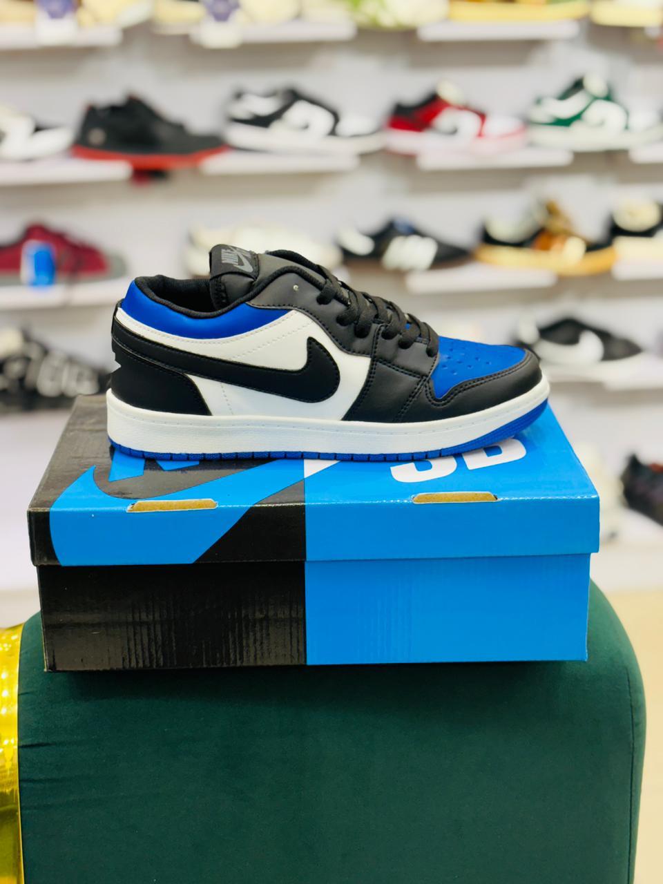 N BLUE LOW CUT