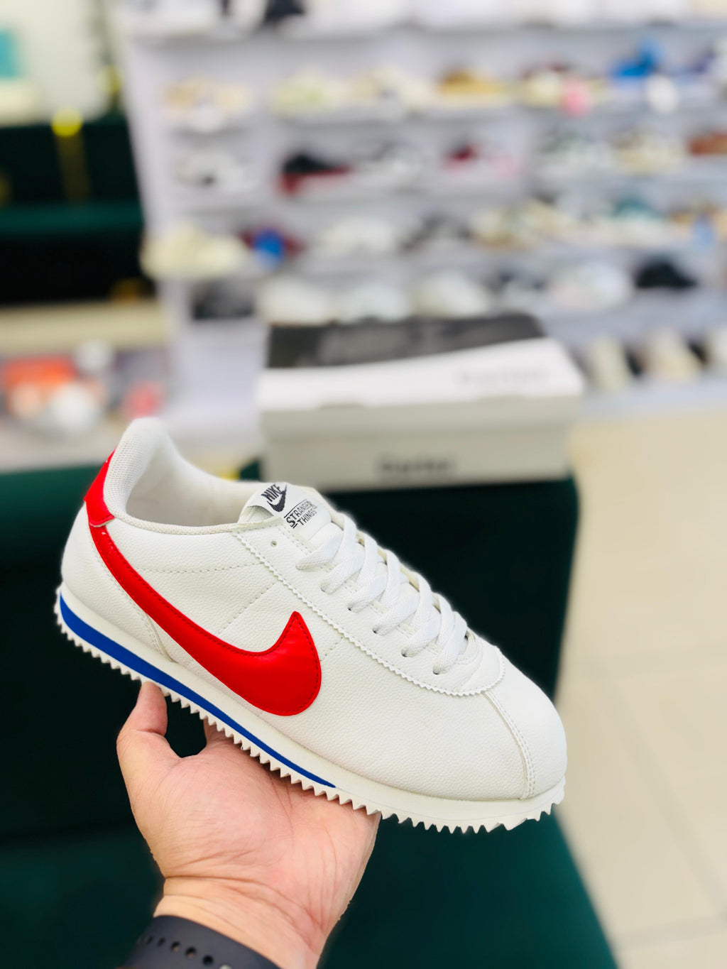 N CORTZ WHITE RED