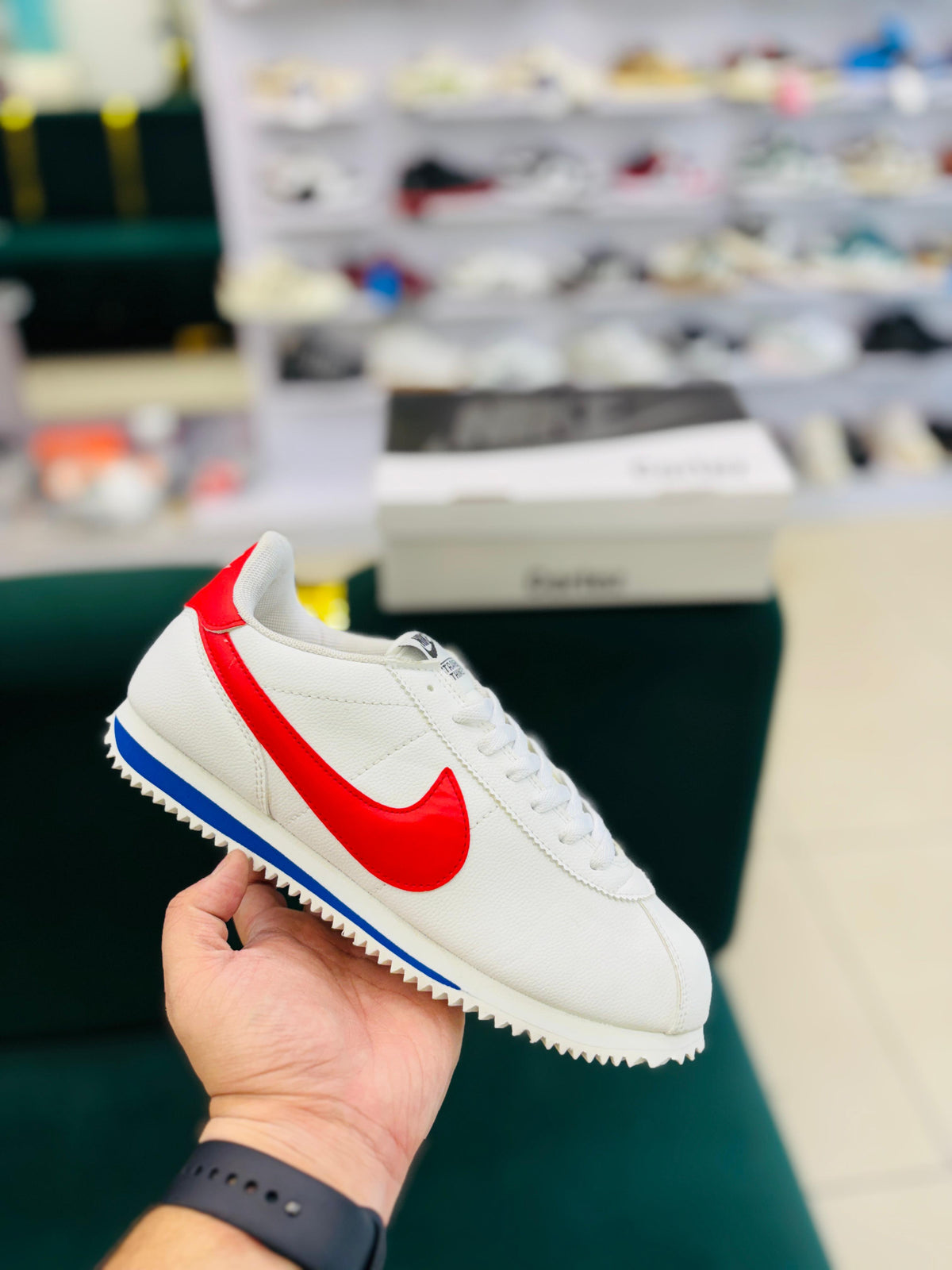 N CORTZ WHITE RED