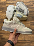 ADI BAD BUNNY (GREY)