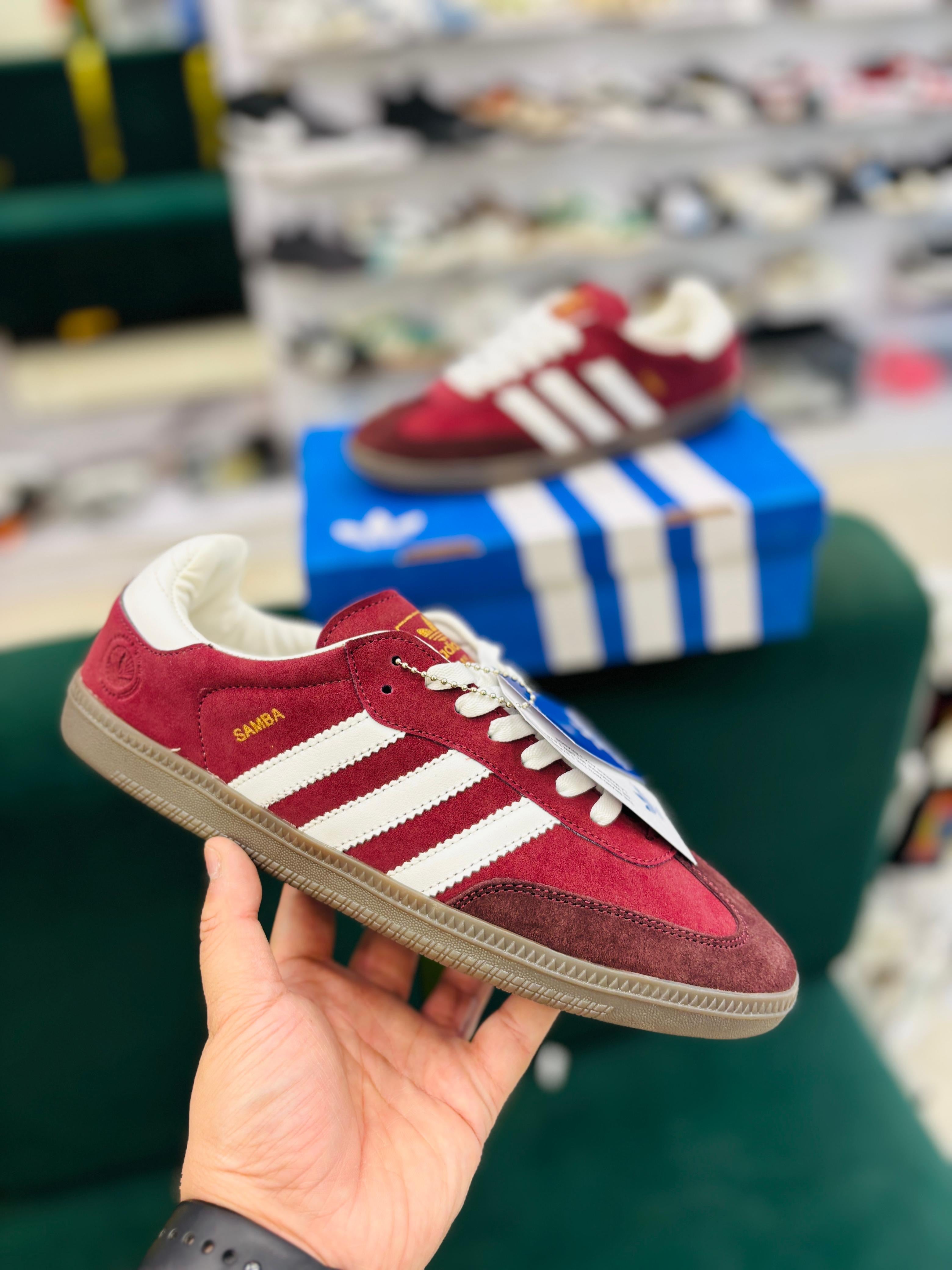 ADI SAMBAA (MAROON)