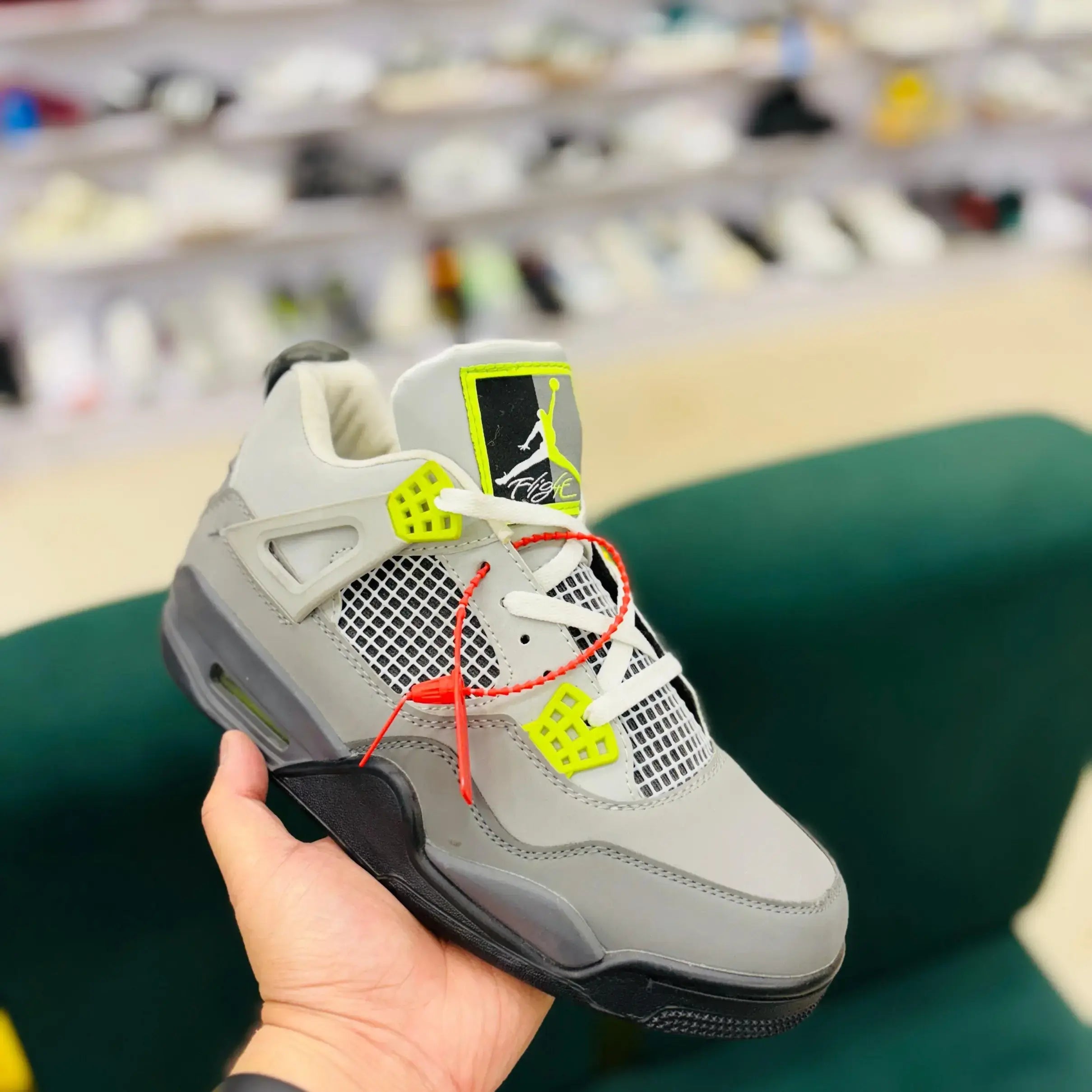 AirJ Retro4 SB GREY