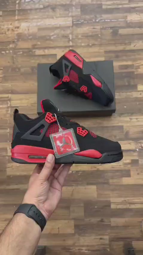 AirJ Retro4 SB BLACKRED