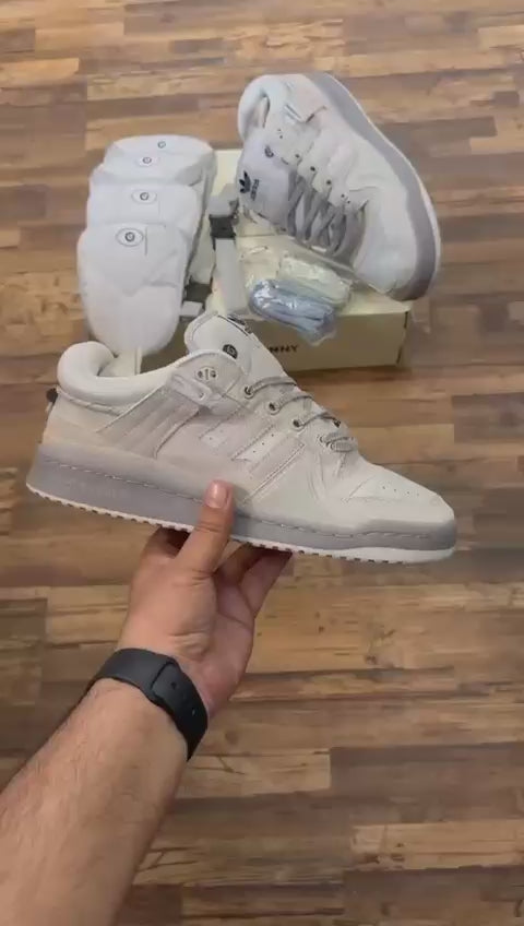 ADI BAD BUNNY (GREY)
