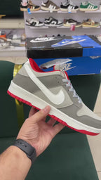 N DUNKK (GREY RED)