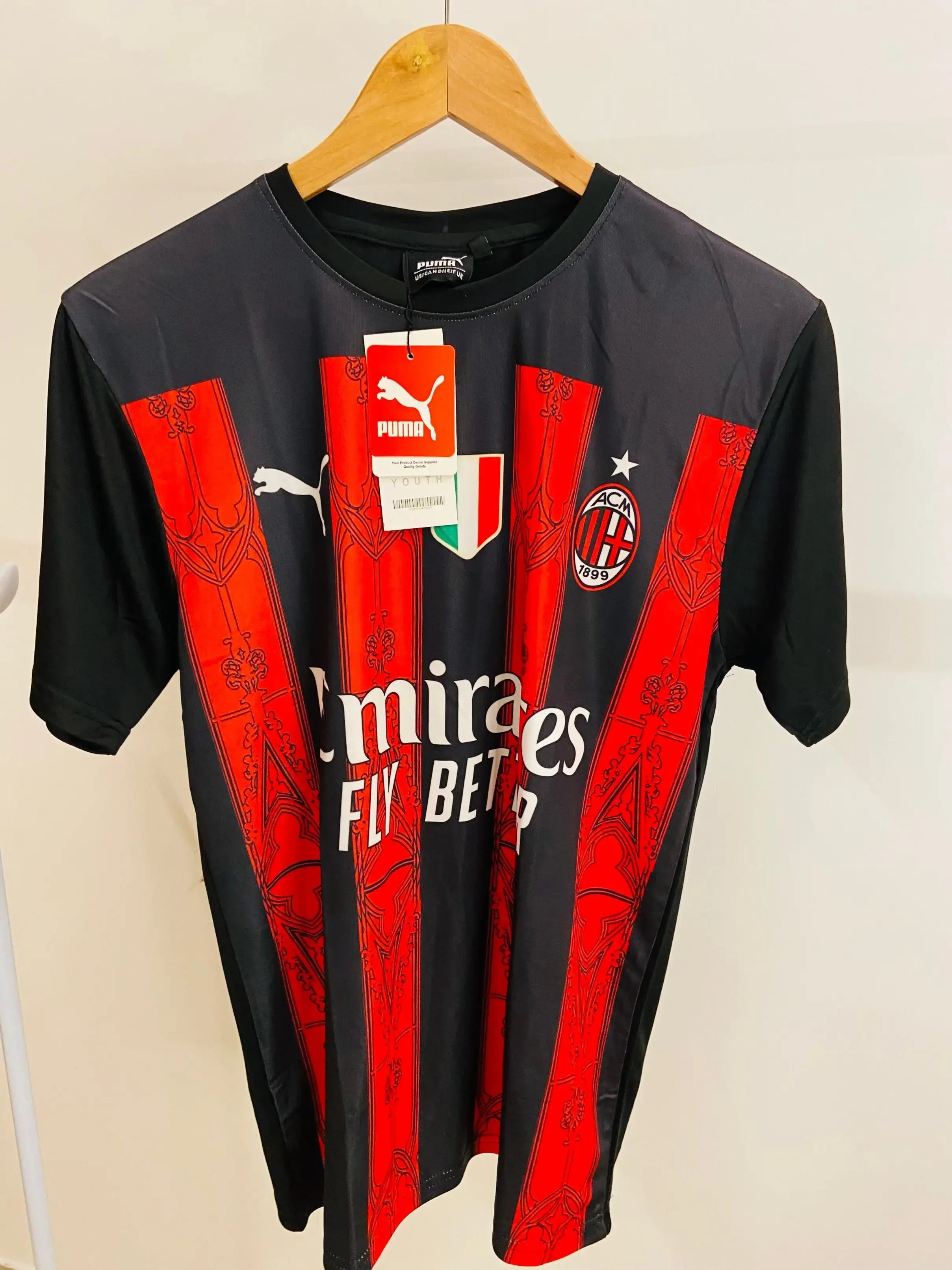 MILAN BLACK J TEE